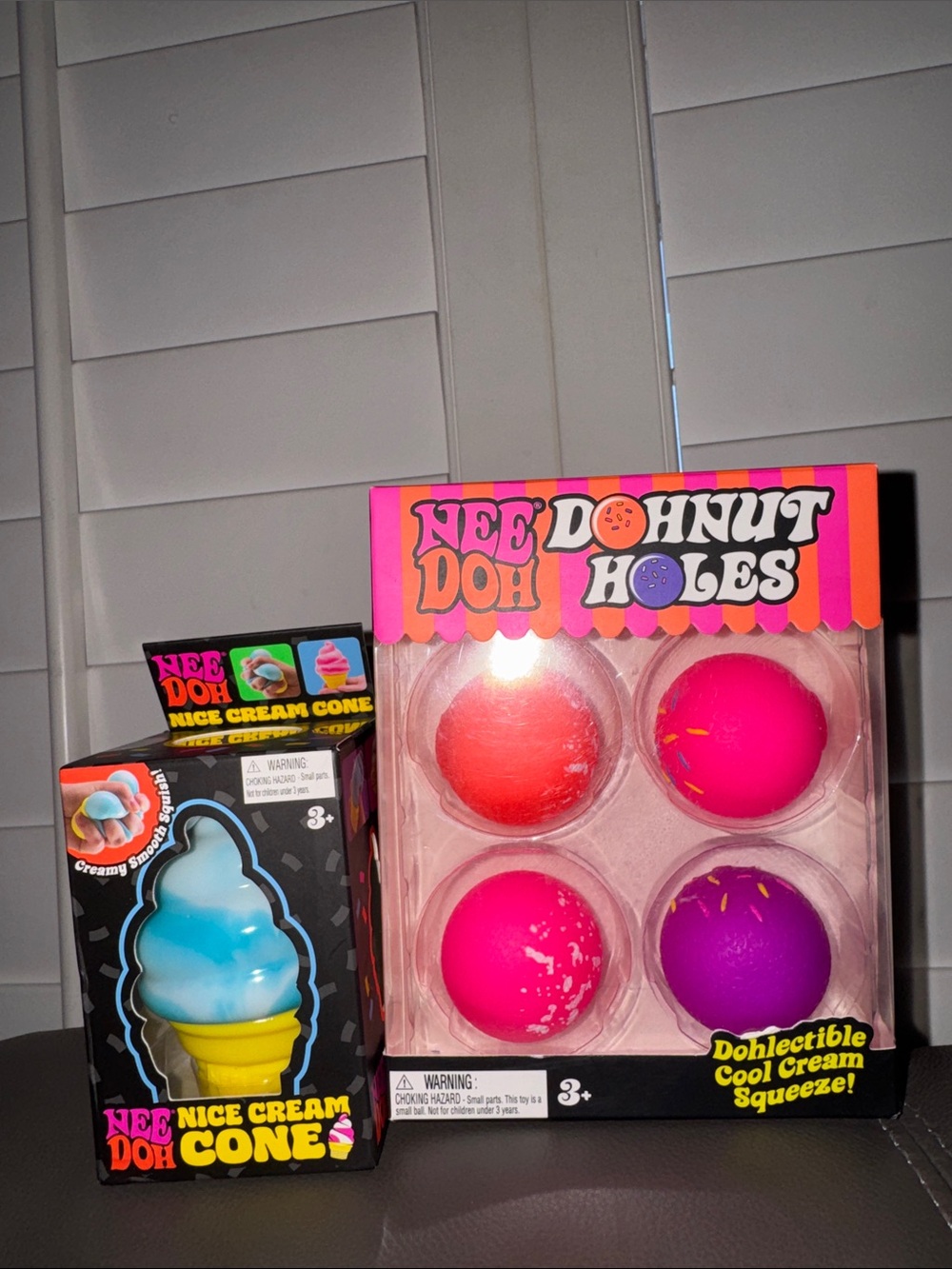 NeeDoh Donut Holes 4-Pack Squishy Stress Balls & Nice cream cone🍦